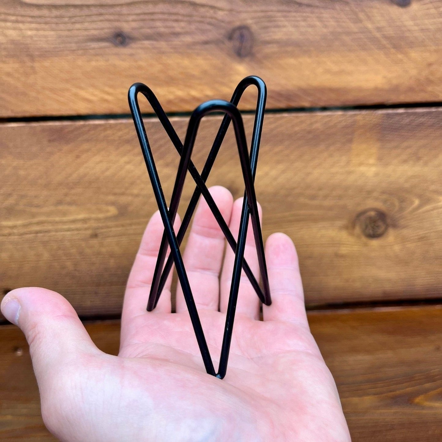 Black geometric metal Tillandsia air plant stand