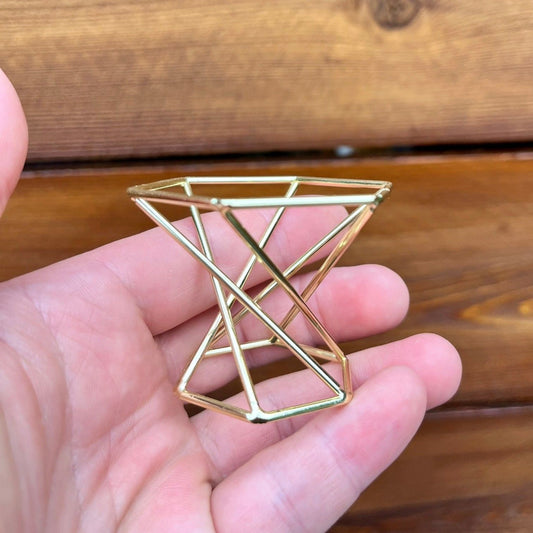 Golden metal tillandsia geometric air plant holder